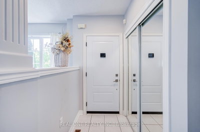 5827 Rainspring Drive — photo 3