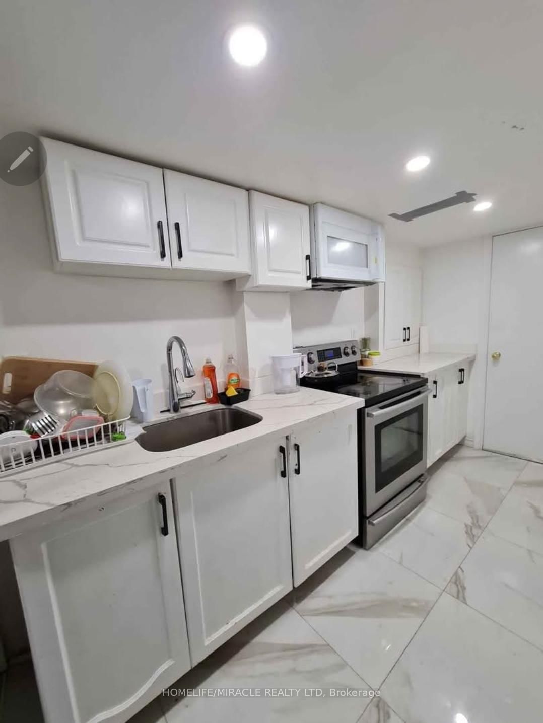 7153 Village Walk • Mississauga, ON photo 16