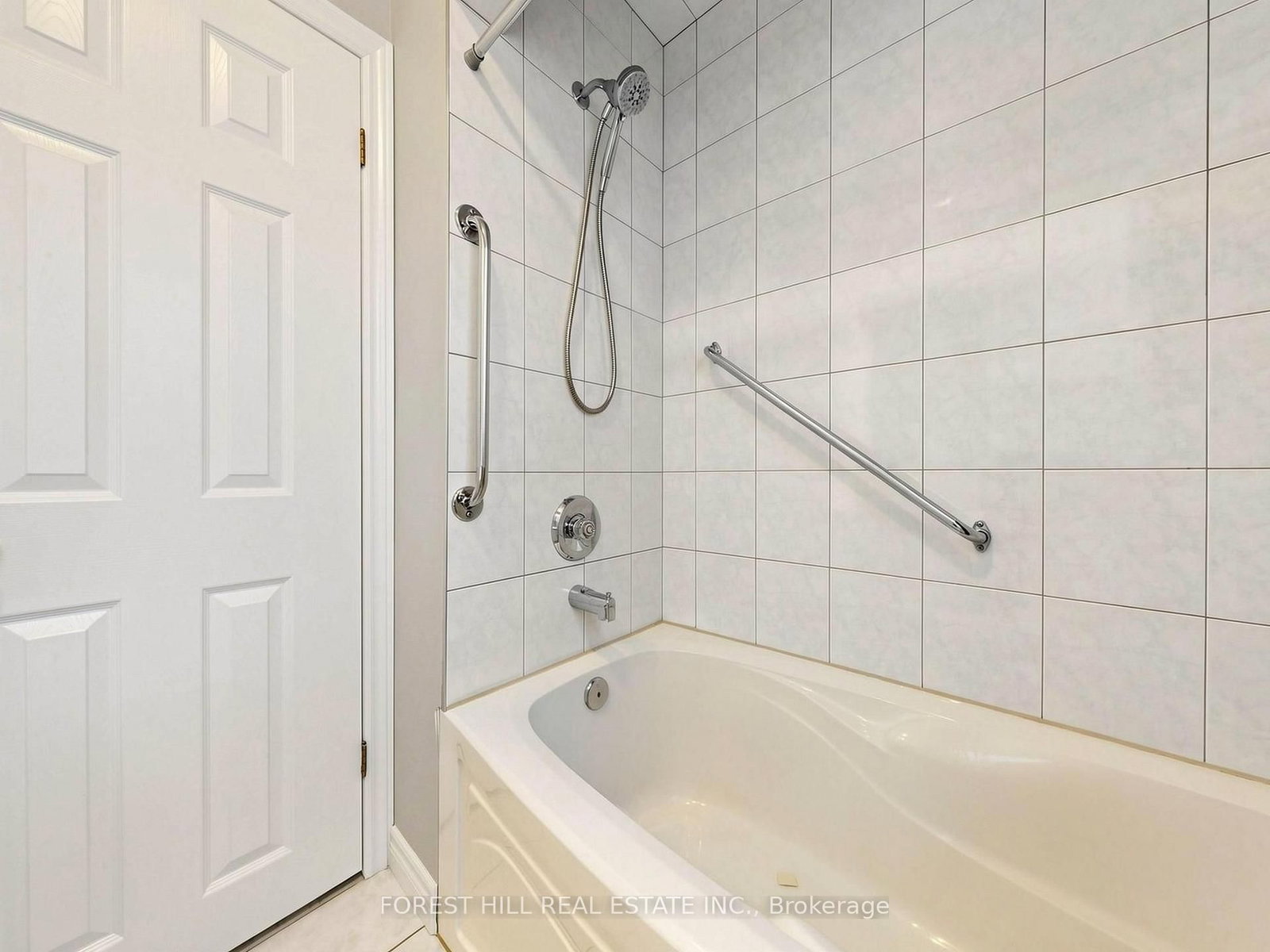 25 Cartwright Avenue • Toronto, ON photo 17