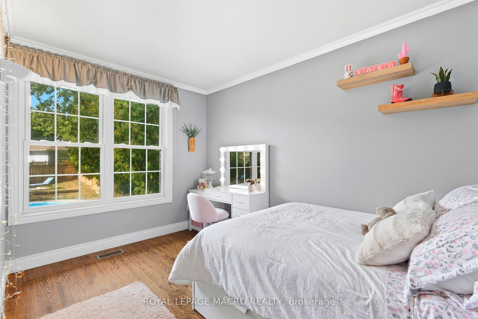 554 Chamberlain Road • Burlington, ON photo 21