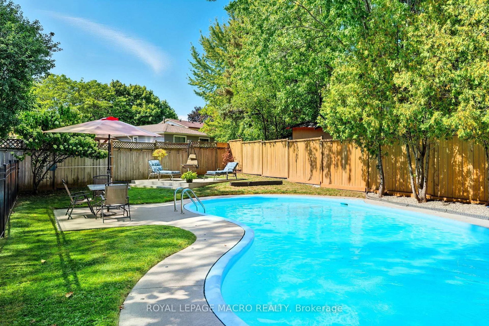 554 Chamberlain Road • Burlington, ON photo 37