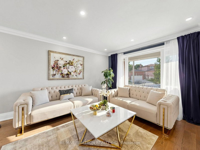 132 Stilecroft Drive