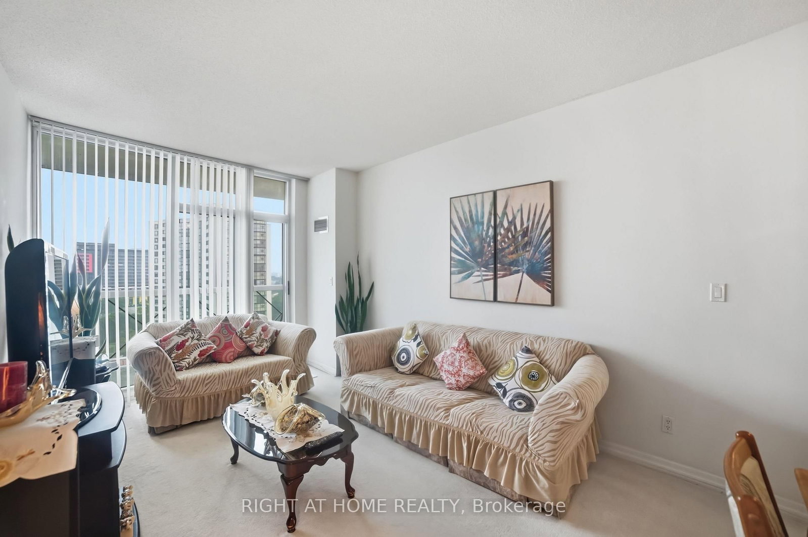 1359 Rathburn Mississauga,ON L4W 5P7 — Photo 10