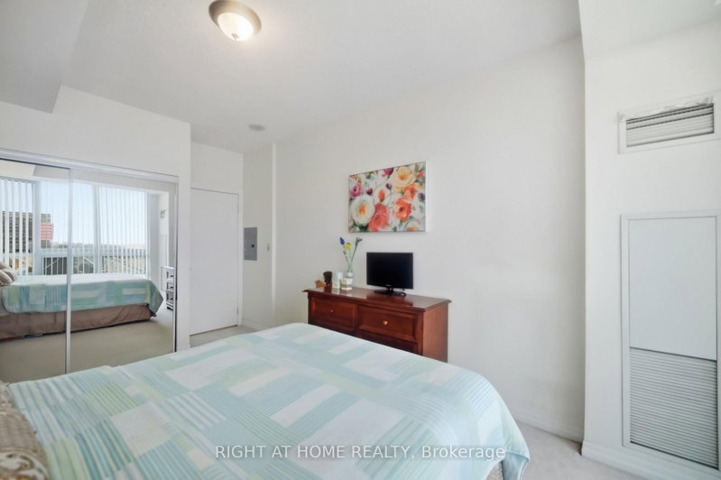1359 Rathburn Mississauga,ON L4W 5P7 — Photo 21