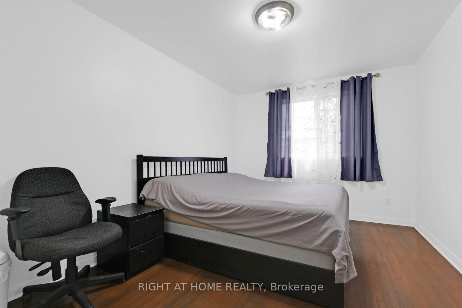 31 Frankton Crescent • Toronto, ON photo 23