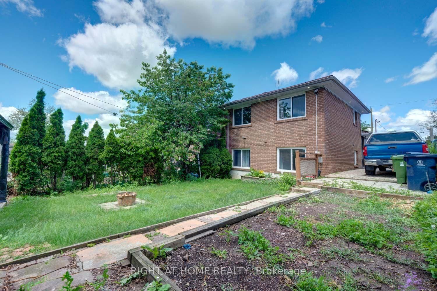 31 Frankton Crescent • Toronto, ON photo 30