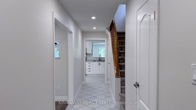 3123 Bartholomew Crescent