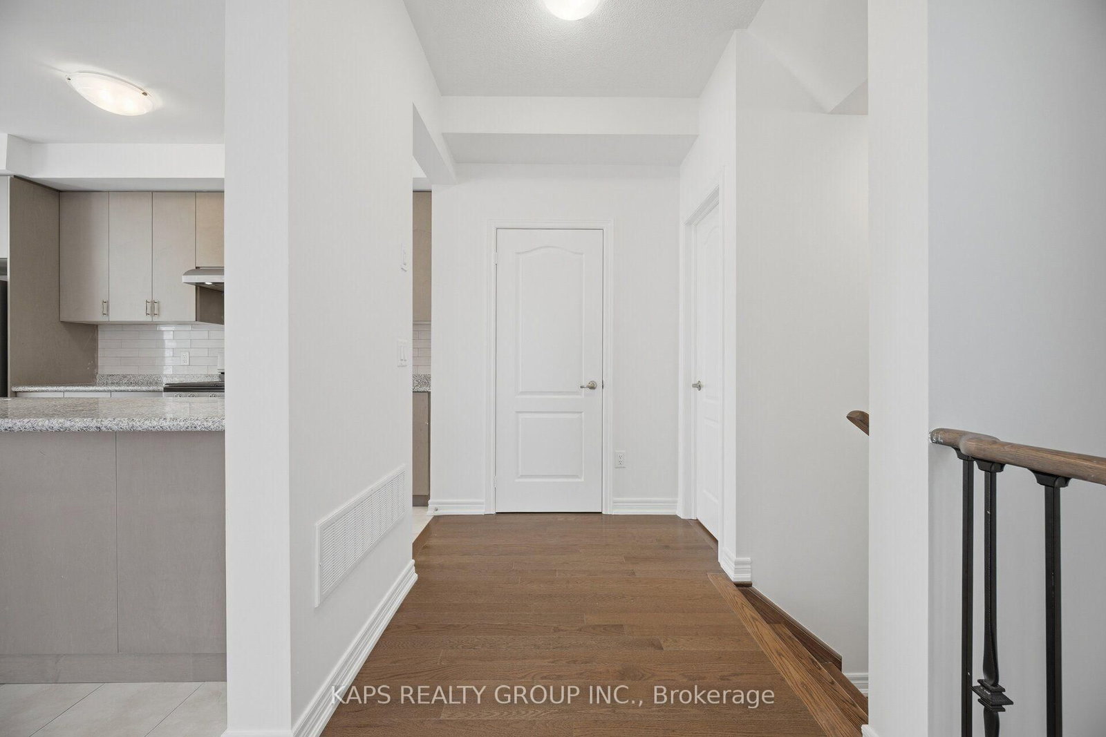 497 Manhattan Common • Oakville, ON photo 10