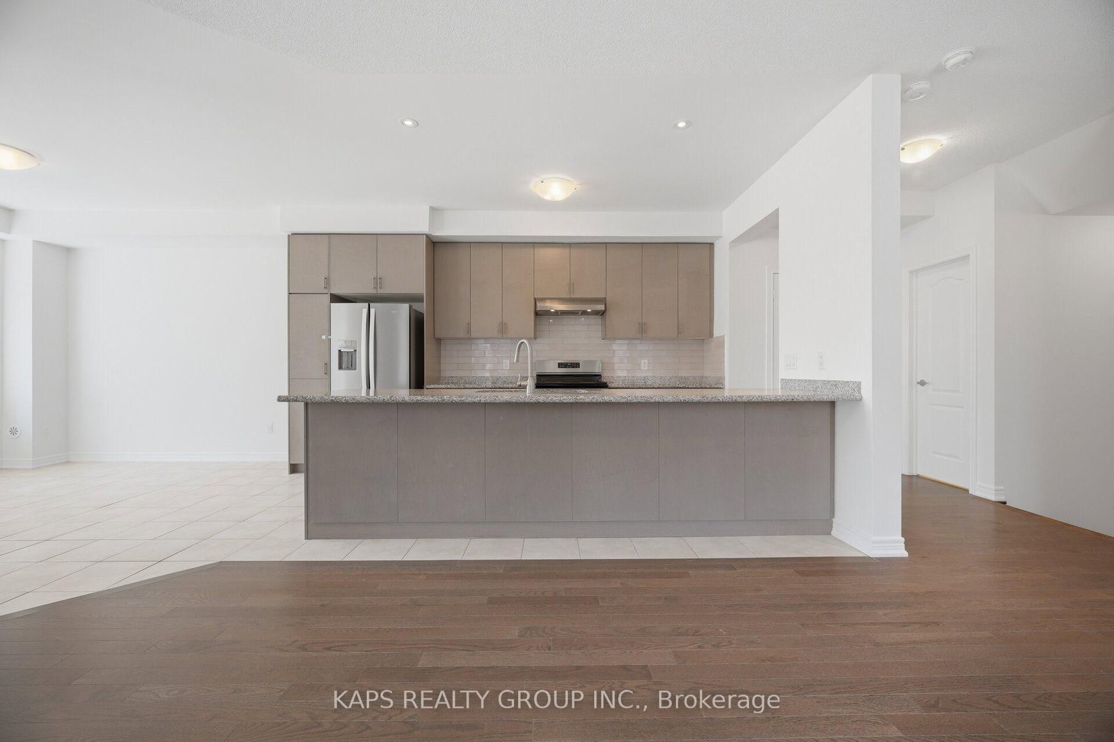 497 Manhattan Common • Oakville, ON photo 11