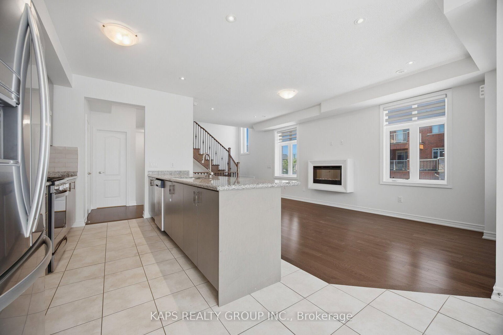 497 Manhattan Common • Oakville, ON photo 13