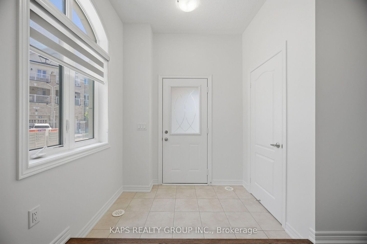 497 Manhattan Common • Oakville, ON photo 6
