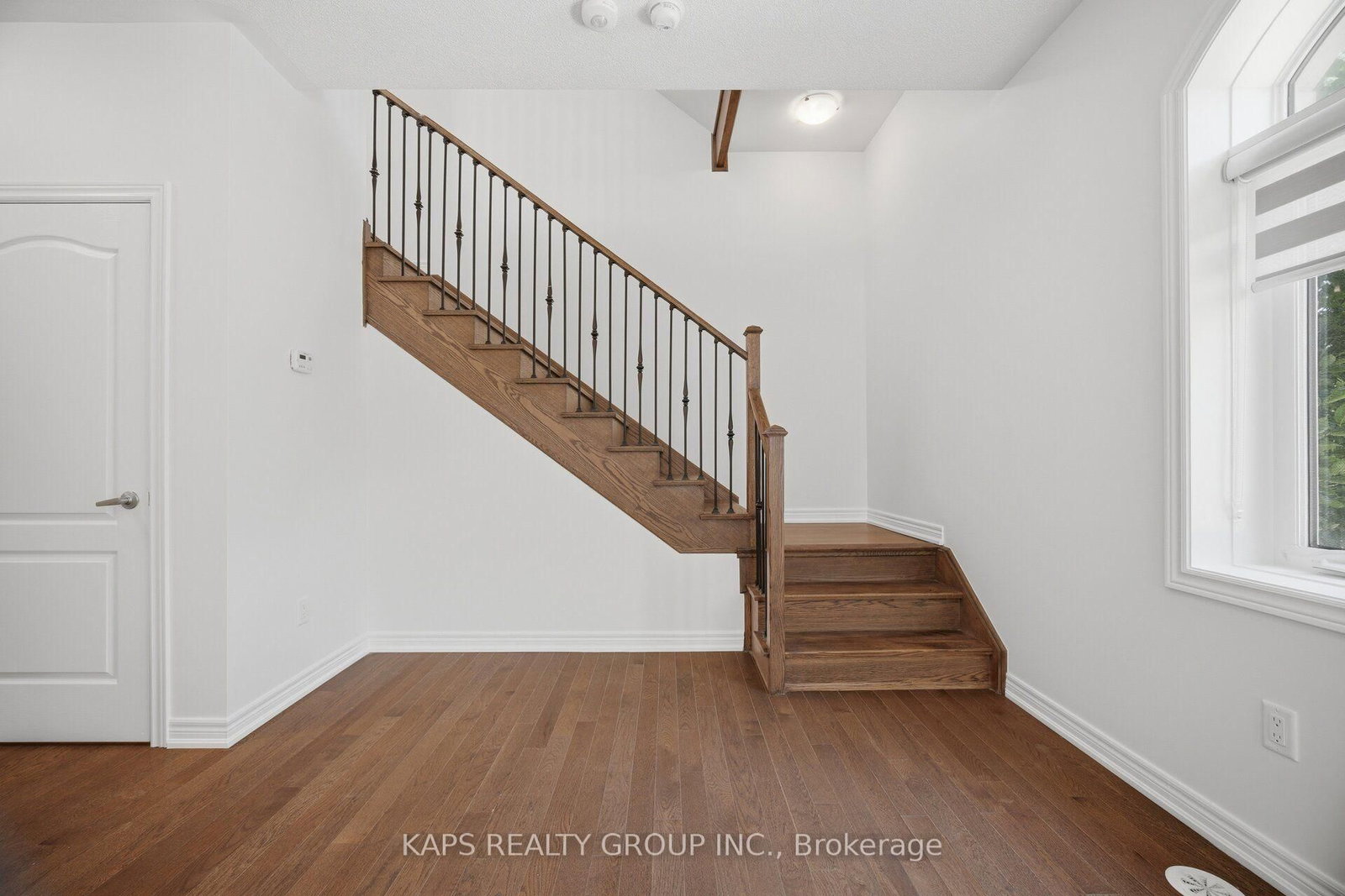 497 Manhattan Common • Oakville, ON photo 9