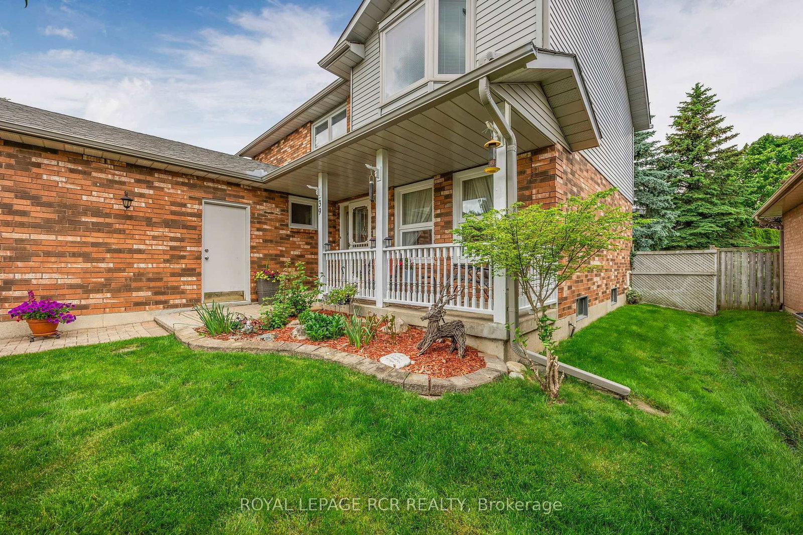 39 Passmore Avenue • Orangeville, ON photo 3