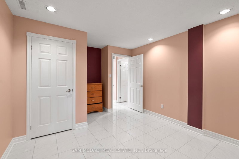 2339 Glengarry Mississauga,ON L5C 1Y1 — Photo 31