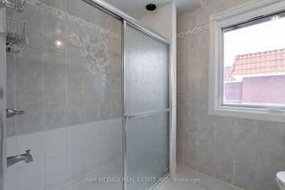 2339 Glengarry Mississauga,ON L5C 1Y1 — Photo 39