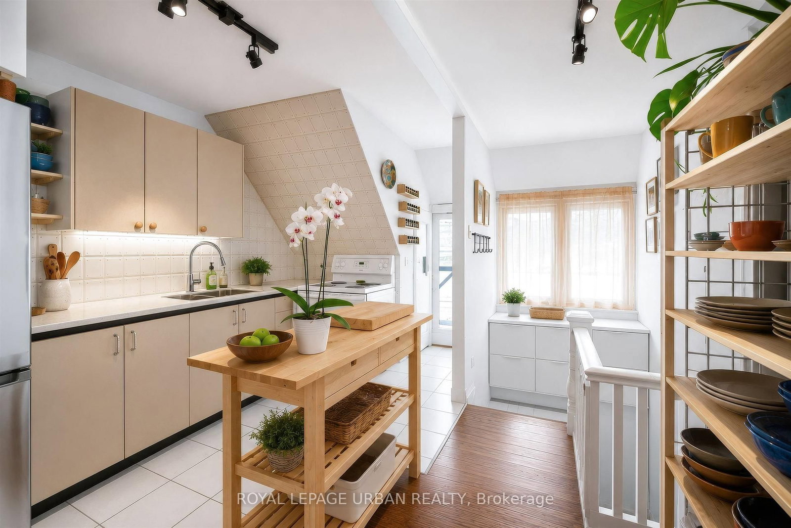 244 Indian Road • Toronto, ON photo 33