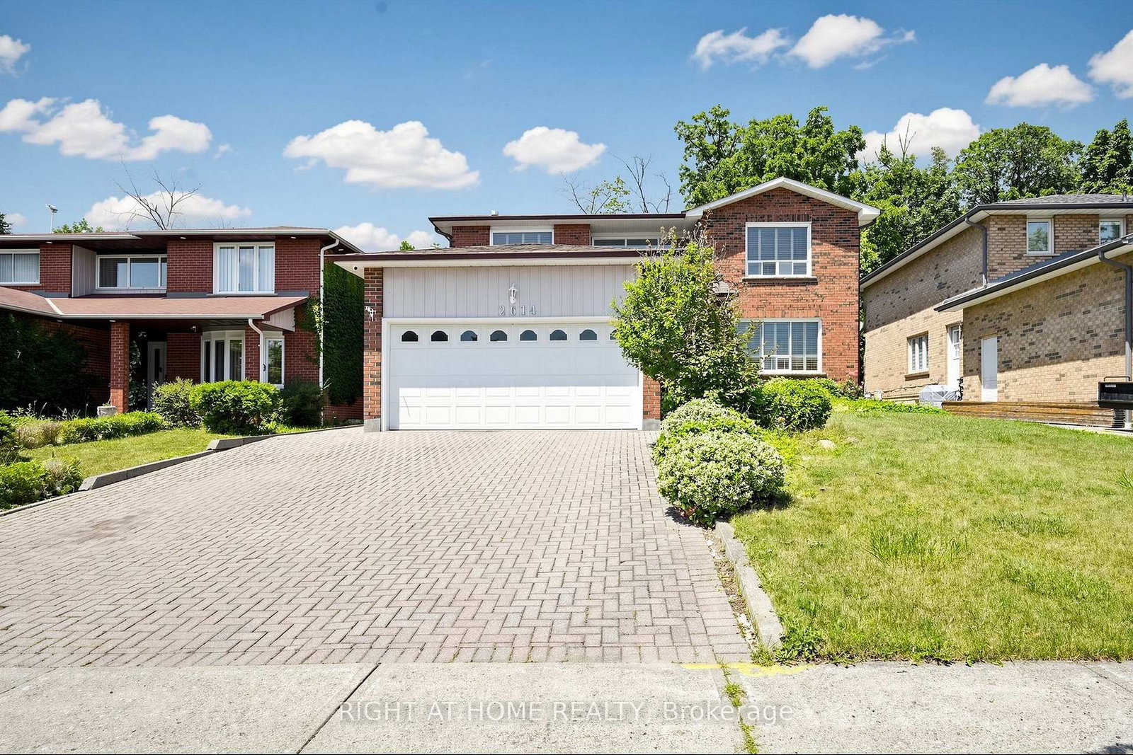 2614 Pollard Mississauga,ON L5C 3H1