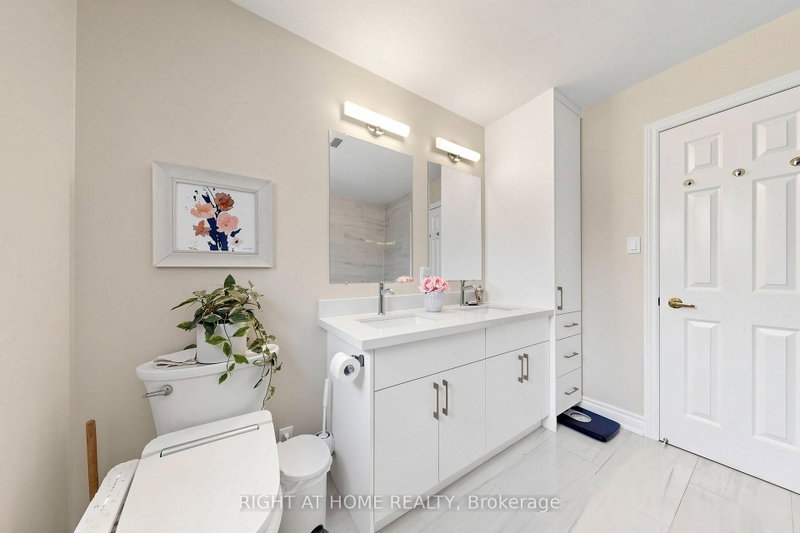 2614 Pollard Mississauga,ON L5C 3H1 — Photo 38