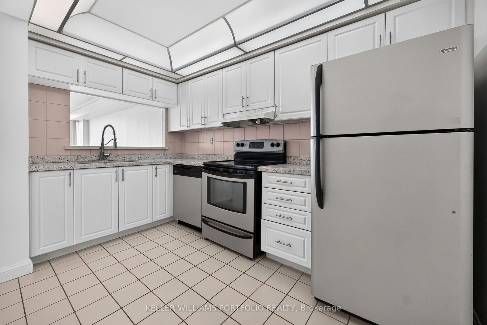 24 Hanover Road • #1008 • Brampton, ON photo 15