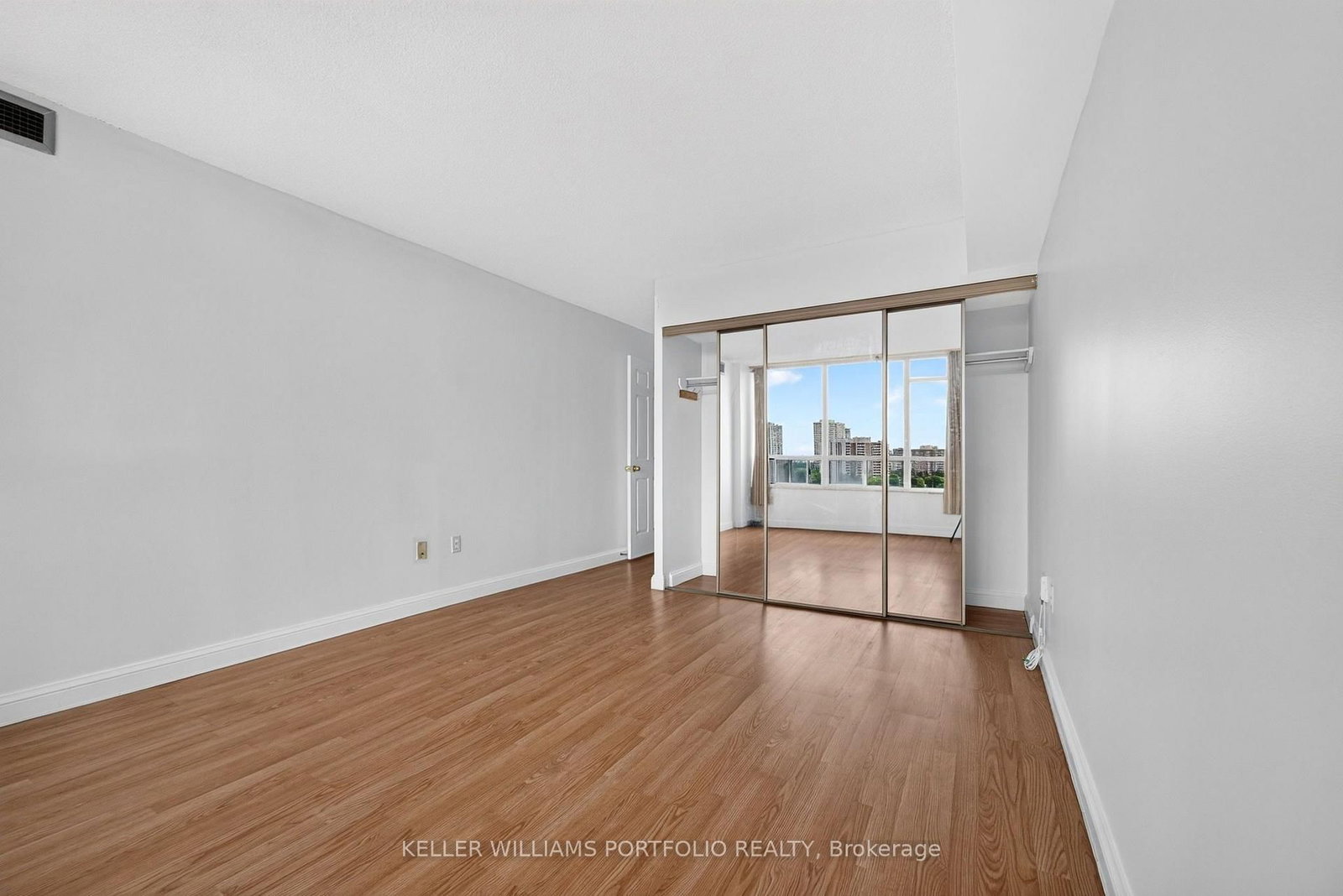 24 Hanover Road • #1008 • Brampton, ON photo 19