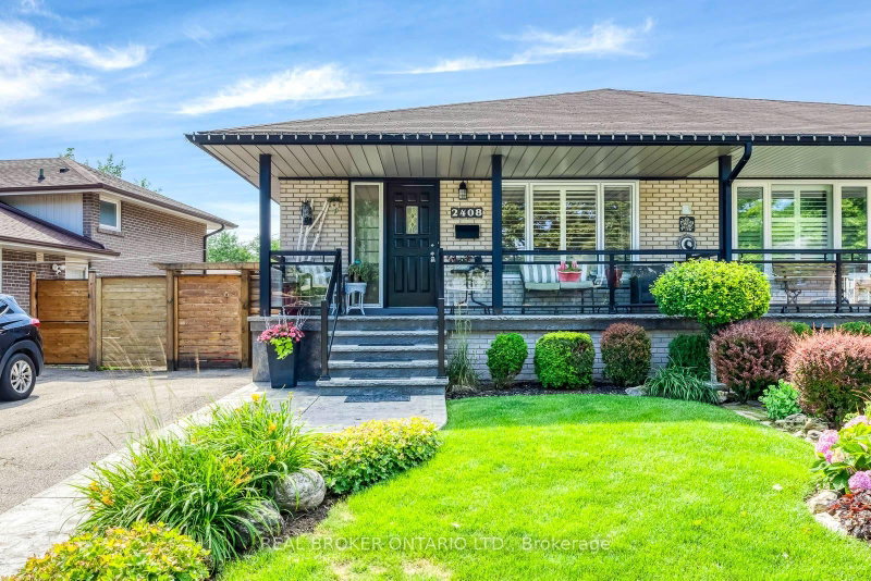 2408 Padstow Crescent