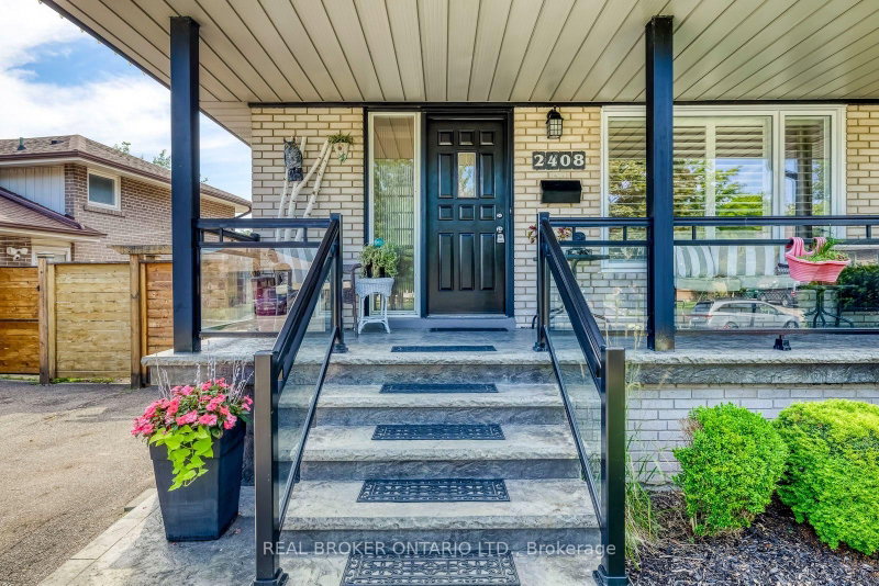 2408 Padstow Crescent