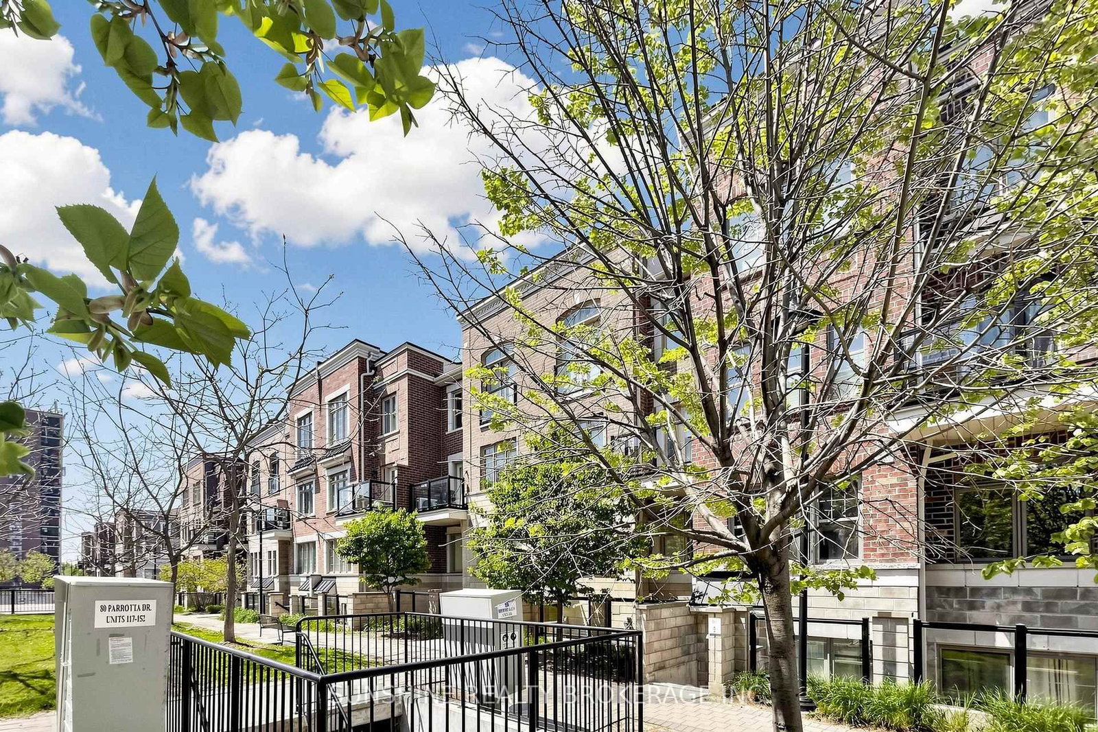 7-2335 Sheppard Avenue, Toronto, ON