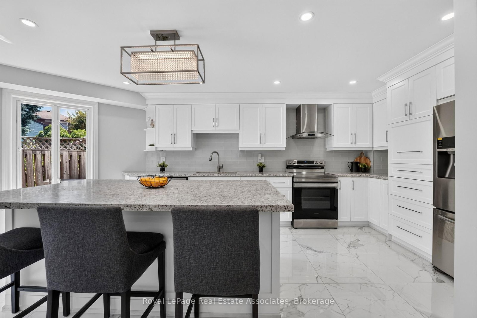 3346 Chartrand Crescent • Mississauga, ON photo 11