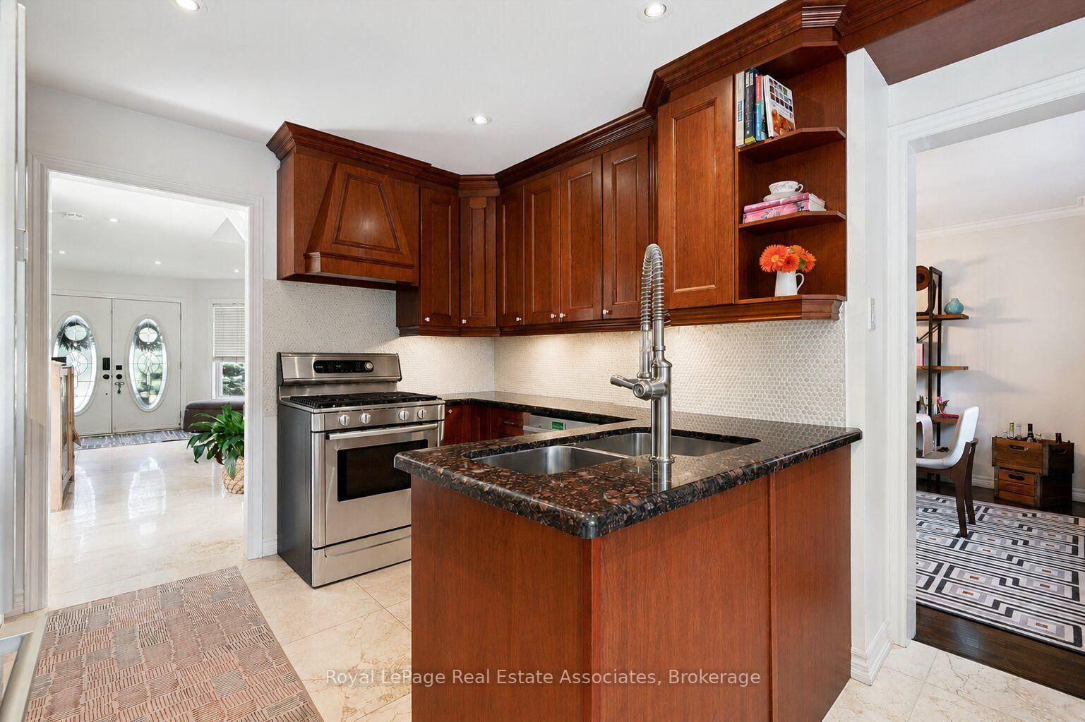 3344 Trelawny Circle • Mississauga, ON photo 11