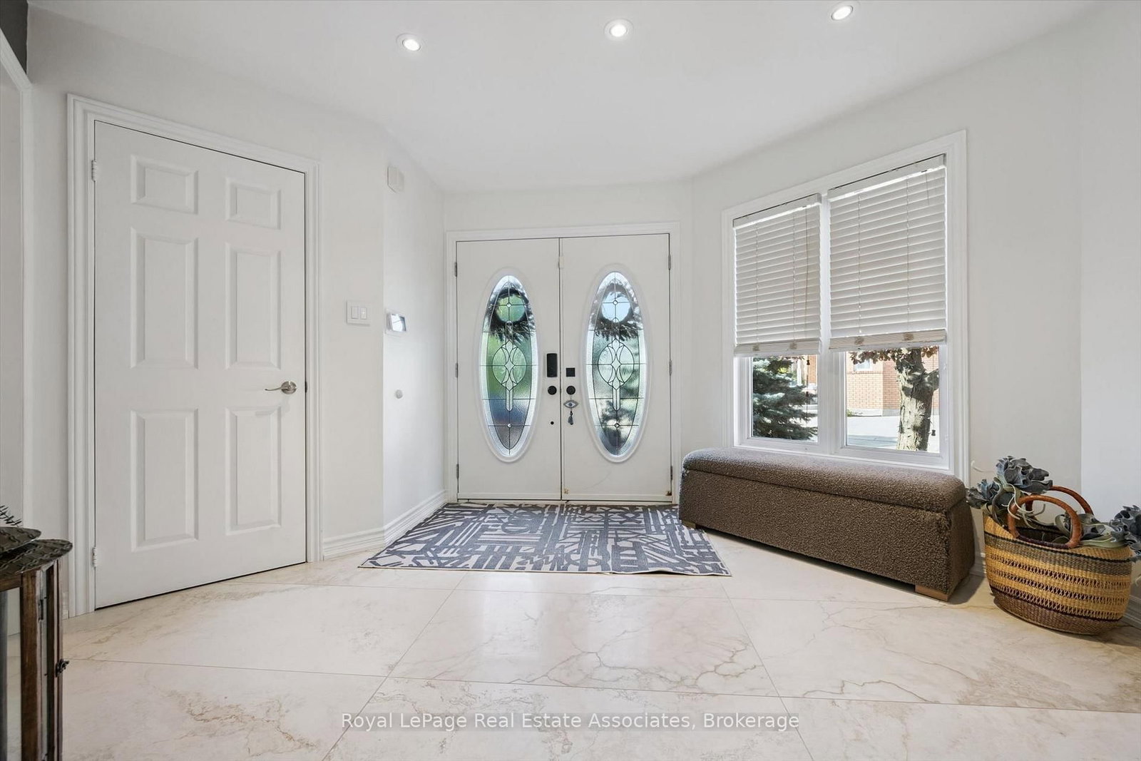 3344 Trelawny Circle • Mississauga, ON photo 3