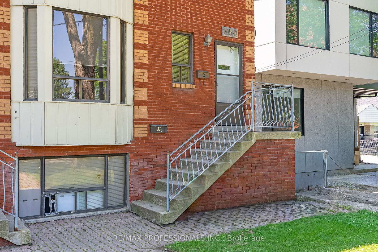 105 Cavell Avenue, Toronto, ON, photo 2