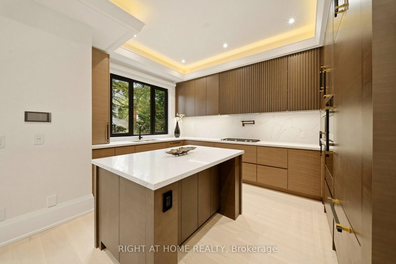 28 Pine Mississauga,ON L5H 2P6 — Photo 10