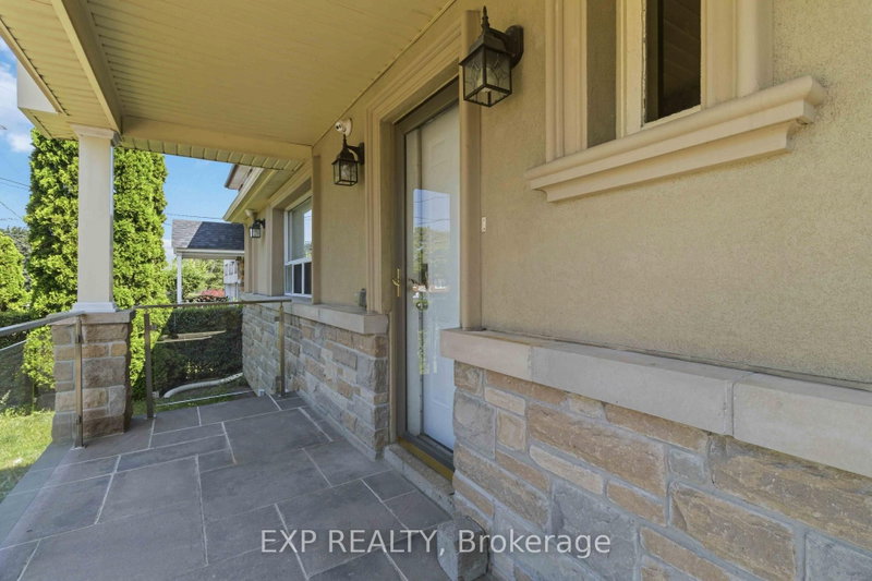 UPPER LEVEL - 133 Cornelius Parkway