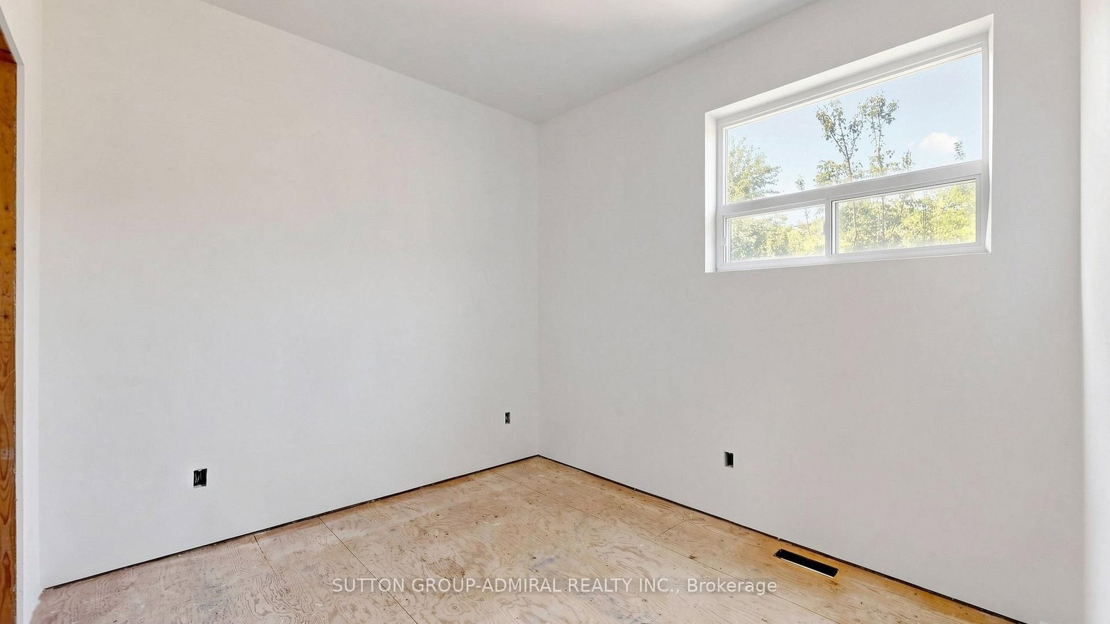 62 Rosemeade Avenue • Toronto, ON photo 32