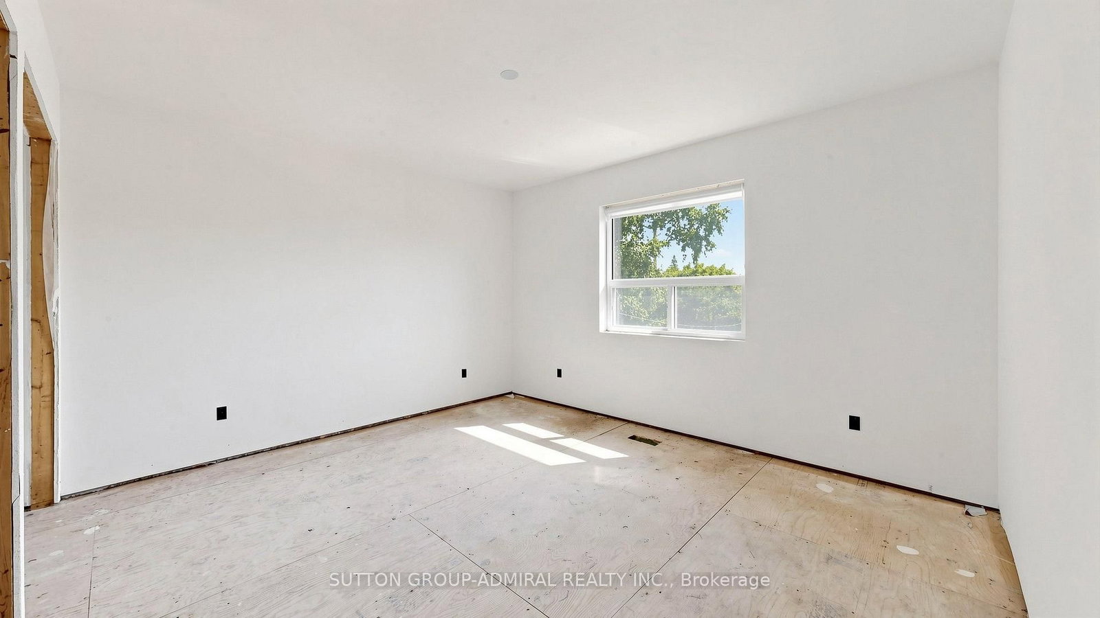62 Rosemeade Avenue • Toronto, ON photo 41