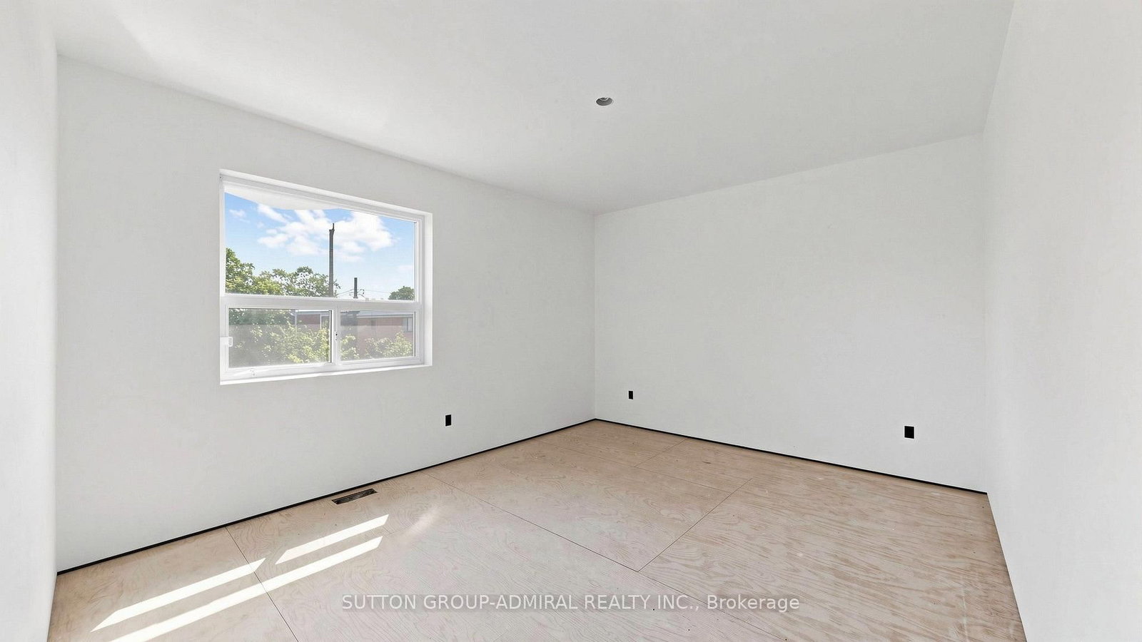 62 Rosemeade Avenue • Toronto, ON photo 43