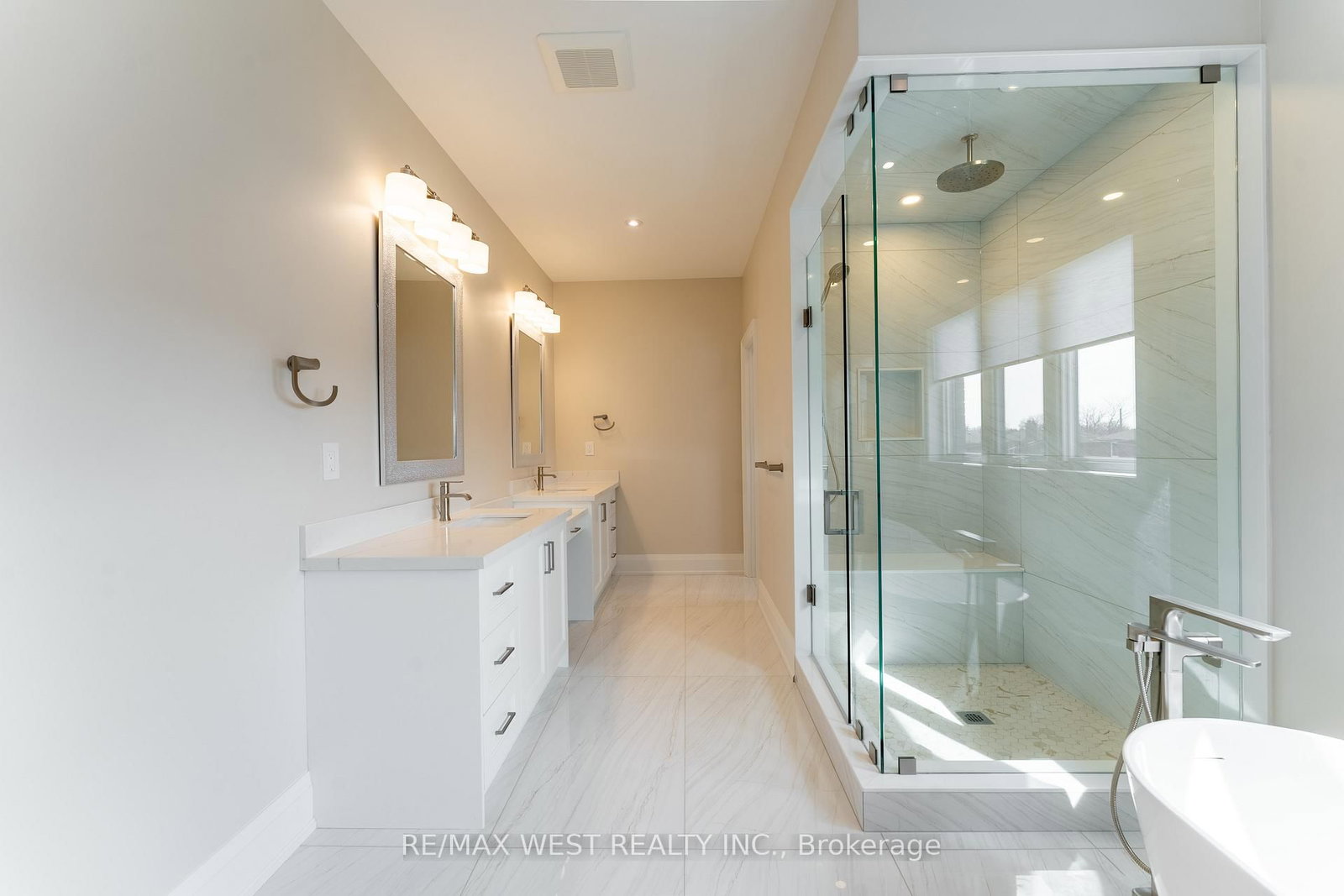 119 Jay Street • Toronto, ON photo 39