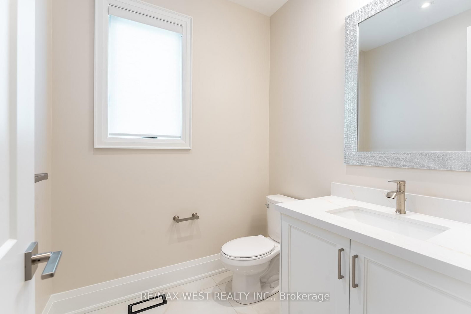 119 Jay Street • Toronto, ON photo 7