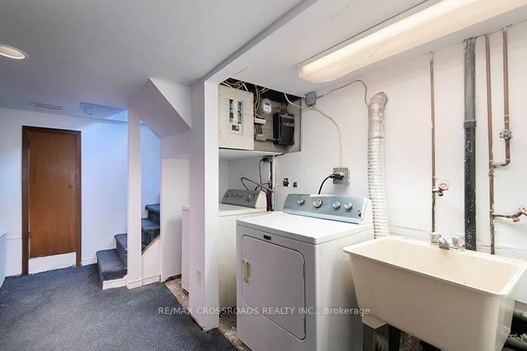 65 Manitoba Street • Toronto, ON photo 27