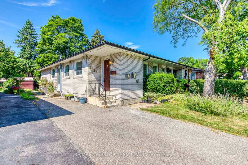 1514 Swanage Crescent