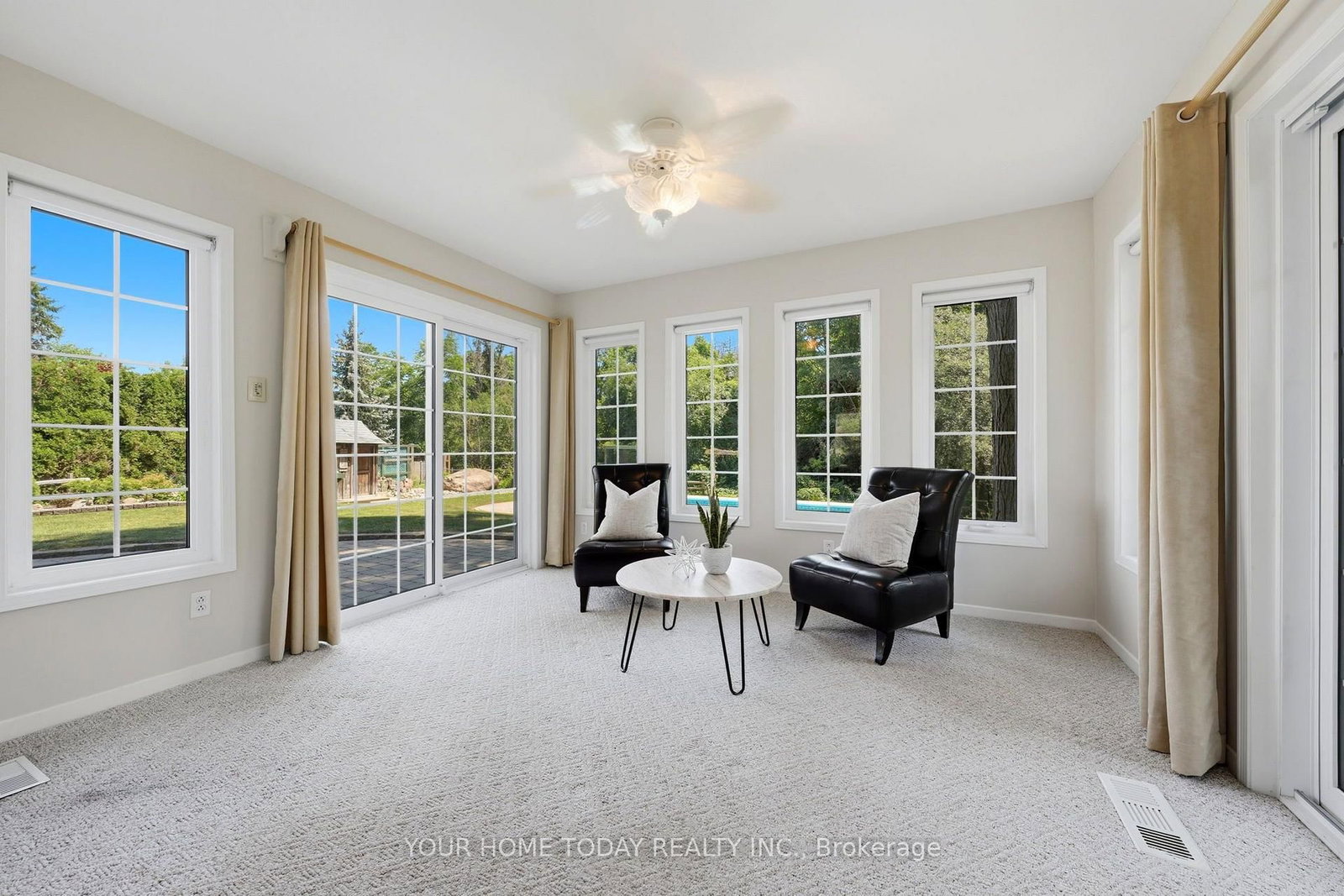35 Dawson Crescent • Halton Hills, ON photo 12