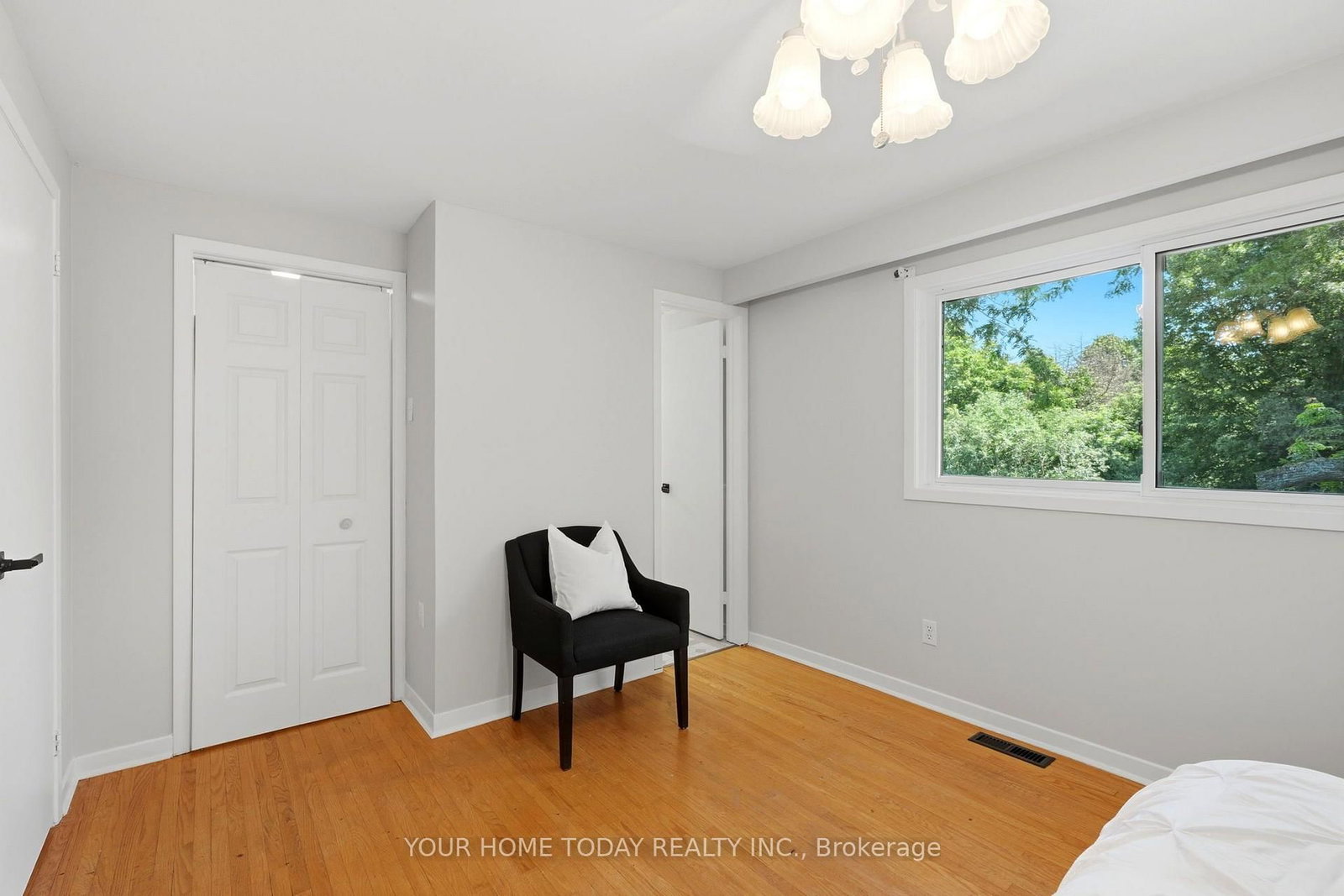 35 Dawson Crescent • Halton Hills, ON photo 20