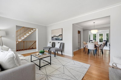 35 Dawson Crescent • Halton Hills, ON photo 9