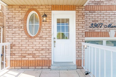 3907 Manatee Way • Mississauga, ON photo 3