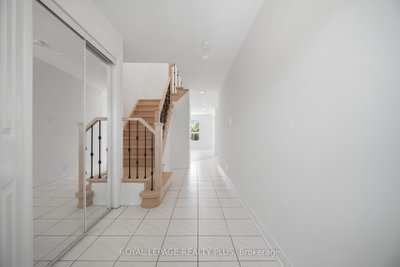 3907 Manatee Way • Mississauga, ON photo 5