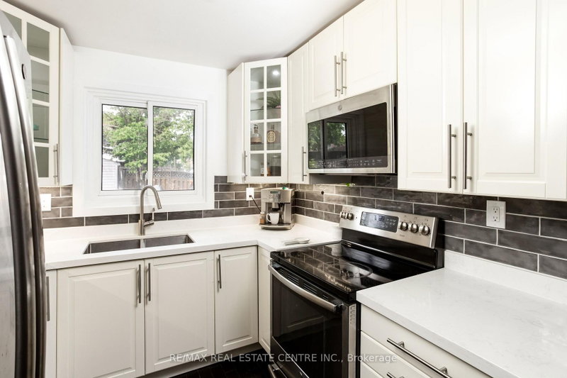 289 Archdekin Brampton,ON L6V 1Z3 — Photo 19