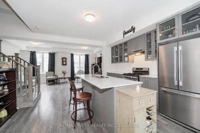 7 W Folcroft Street • Brampton, ON photo 5