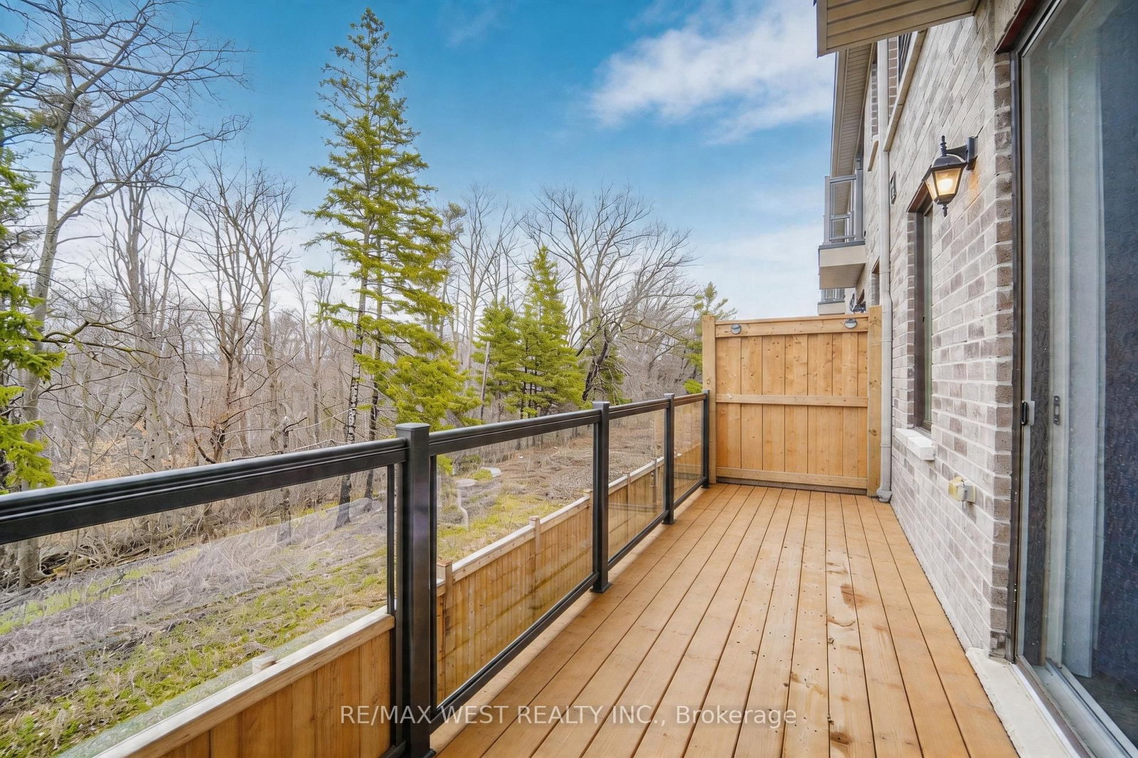 7 W Folcroft Street • Brampton, ON photo 8