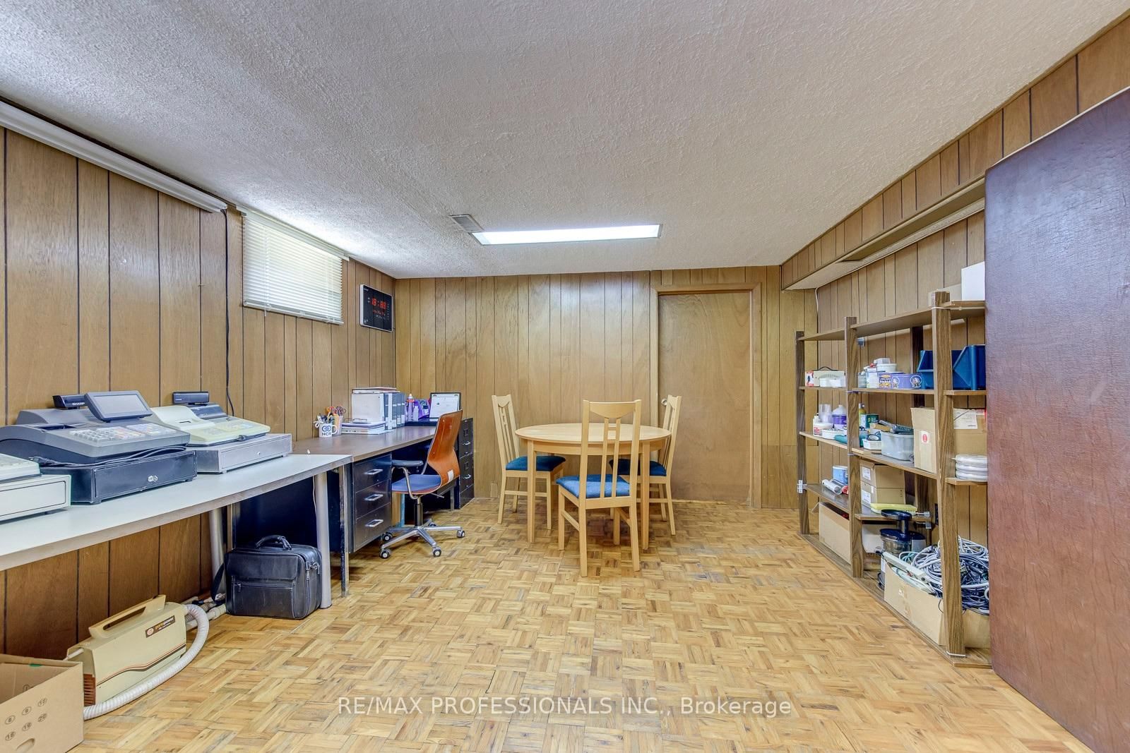 256 Wellesworth Drive • Toronto, ON photo 22
