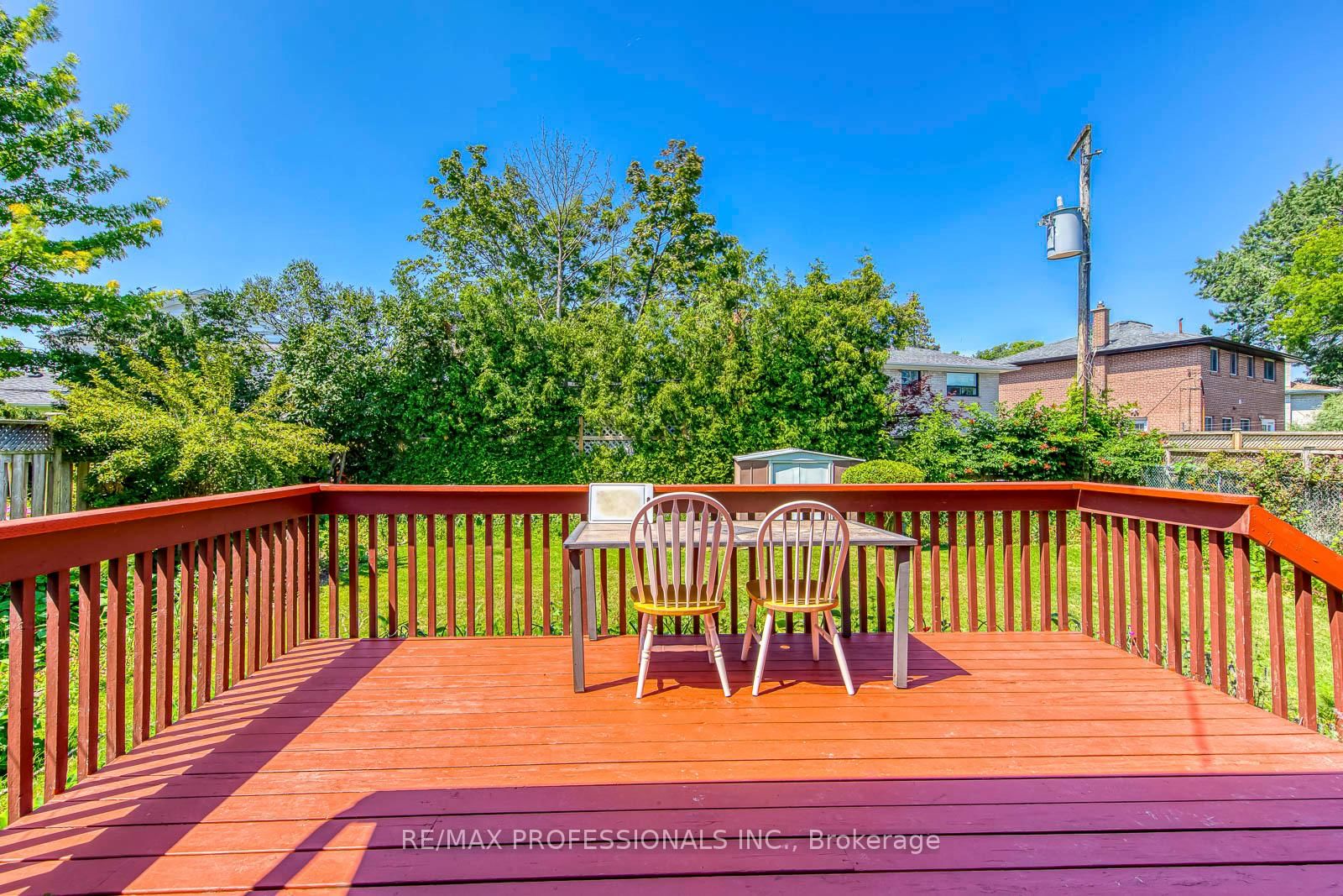 256 Wellesworth Drive • Toronto, ON photo 27